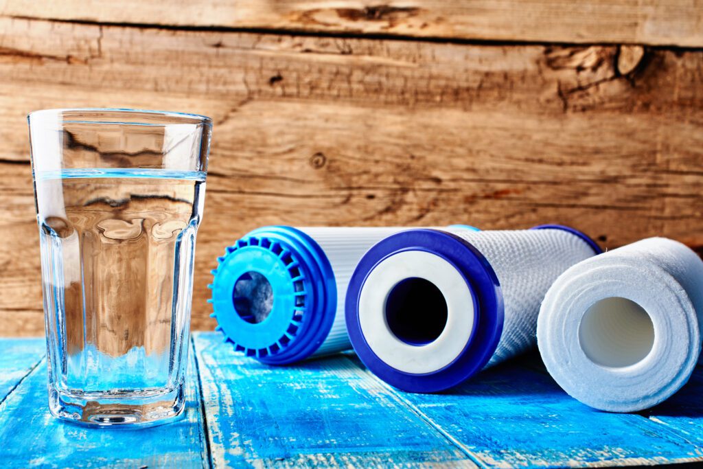 traitement de l'eau, charbon actif, filtre à sédiment, triple filtration