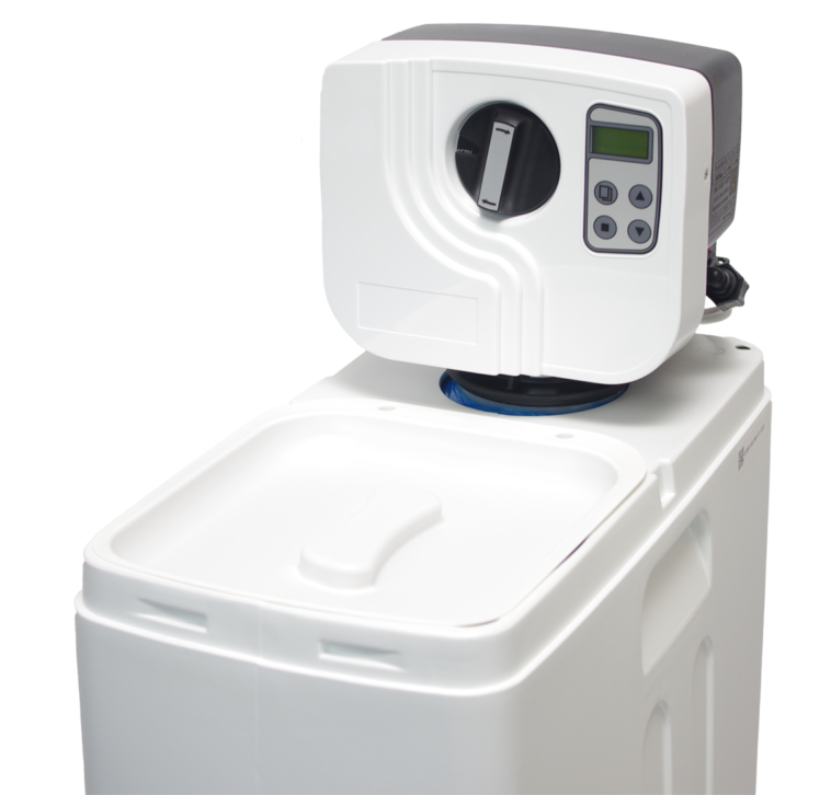 Vanne BNT-1650 de l'adoucisseur Ideal – couvercle ouvert montrant l'écran LCD et les commandes